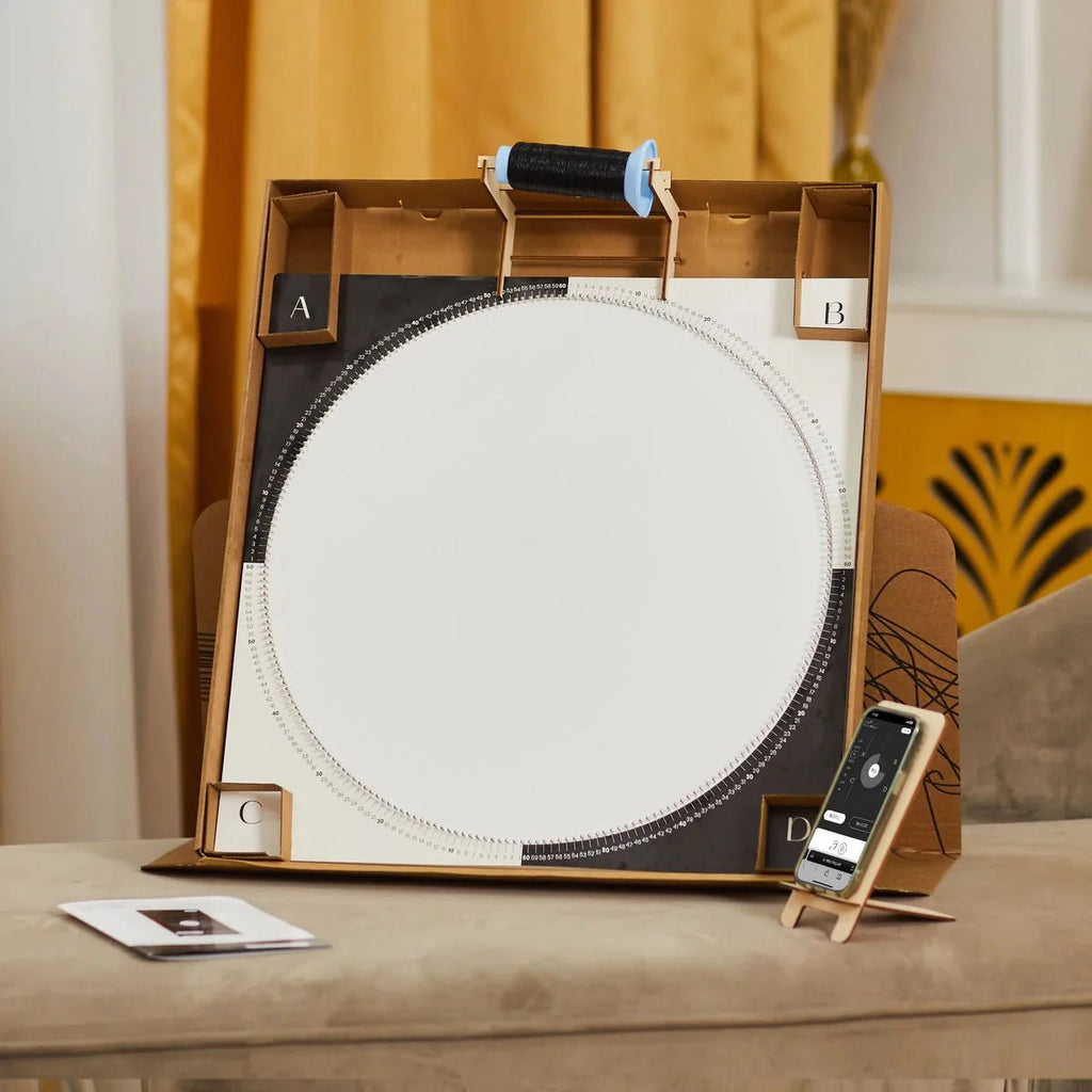 Kit creativ tablou personalizat, din ață, Let’s String, cu aplicație și ghid vocal - Pictorul Fericit