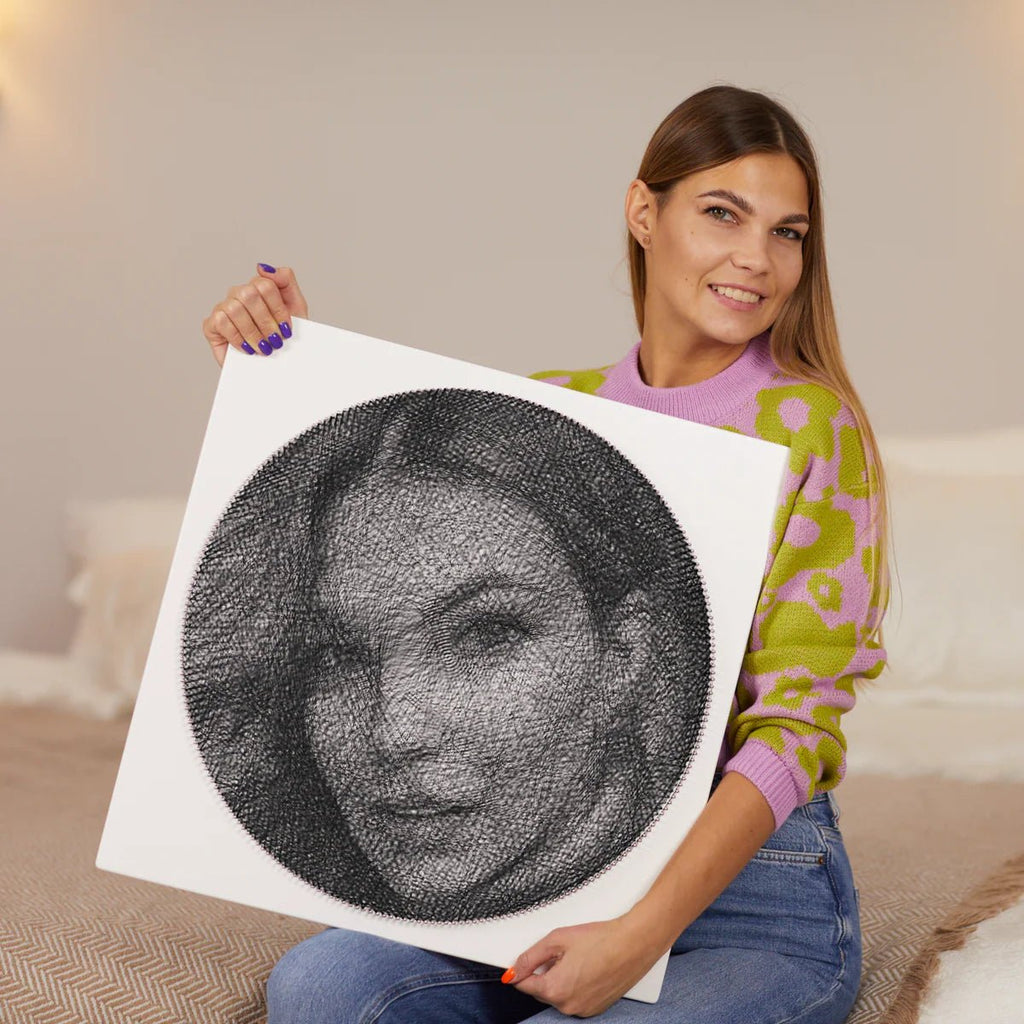 Kit creativ tablou personalizat, din ață, Let’s String, cu aplicație și ghid vocal - Pictorul Fericit